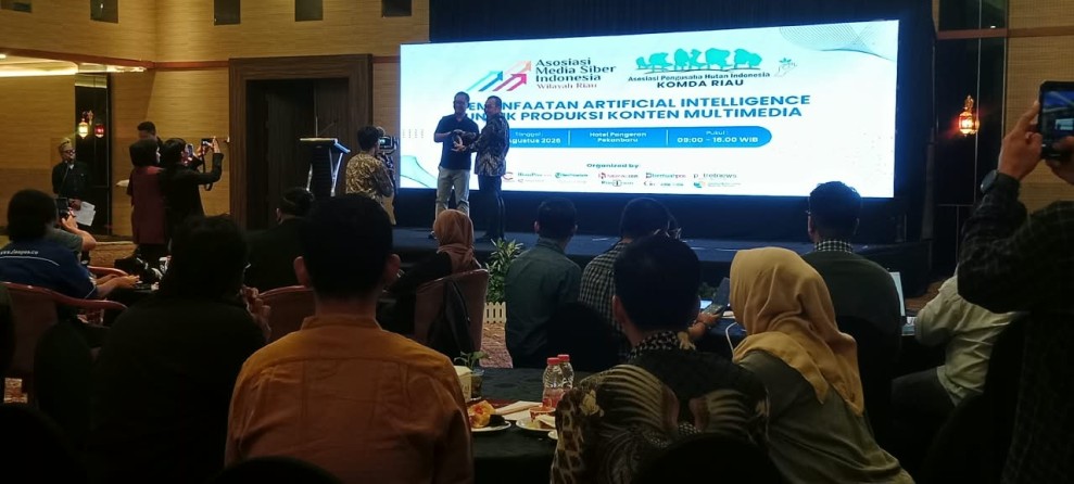 Pelatihan Pemanfaatan AI untuk Produksi Konten Multimedia Digelar di Pekanbaru, Dukung Kualitas Komunikasi & Produktivitas