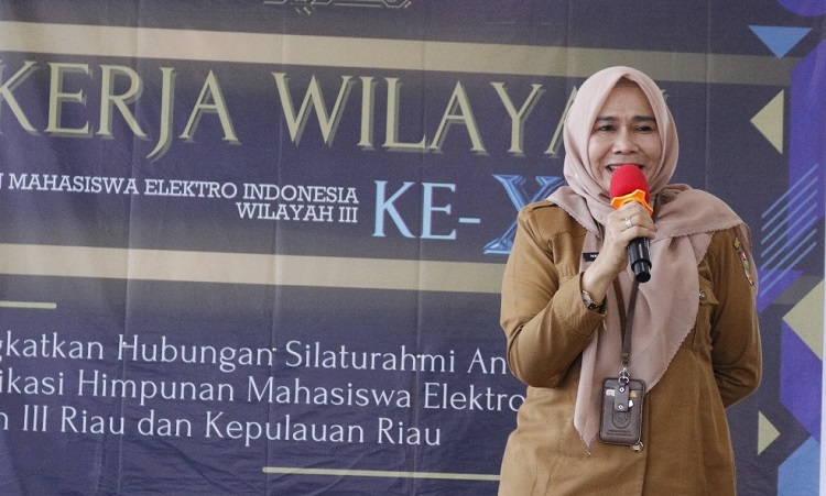 Pustakawan Mengajar di Raker FKHMEI Riau Kepri: Upaya Memperkenalkan Perpustakaan dengan Literasi Informasi