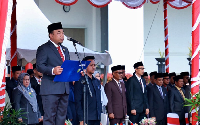 Wabup Siak Pimpin Upacara Harlah Pancasila di Kantor Bupati