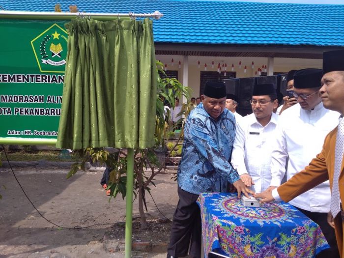 Menag Negerikan 48 Madrasah Se Indonesia, 10 Ada di Riau