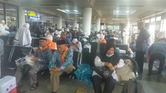 Jamaah Haji Kampar Kloter 7 Batam Tiba di Pekanbaru