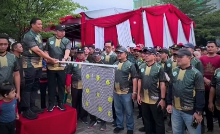Ribuan Masyarakat Ikuti Gerak Jalan Sehat Milad Muhammadiyah