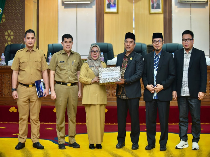 Bupati Kampar Ajukan RAPBD Kampar 2027 Rp2,188 Triliun,Tekankan Anggaran Harus Berdampak Nyata bagi Rakyat