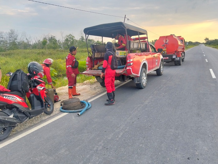 Satu Hektare Lahan Terbakar  di Air Hitam Pekanbaru