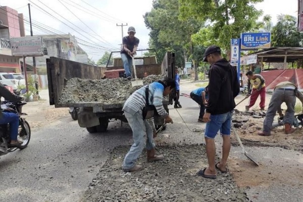 PUPR Pekanbaru Perbaiki Kerusakan di Jalan Cipta Karya
