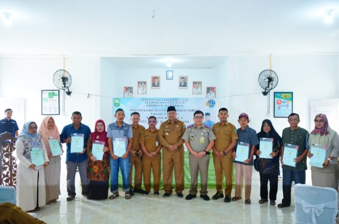 Ratusan Masyarakat Dua Kampung di Koto Gasib Terima Sertifikat TORA, Ini Pesan Bupati Alfedri...