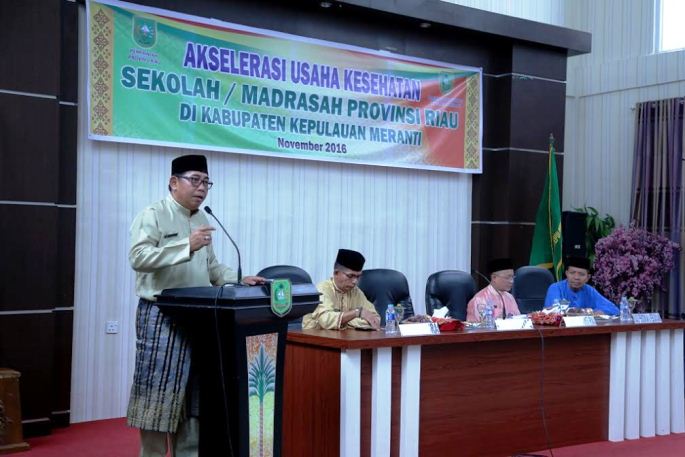 Plt Sekda Buka Seminar Akselerasi Usaha Kesehatan Sekolah di Kabupaten Meranti