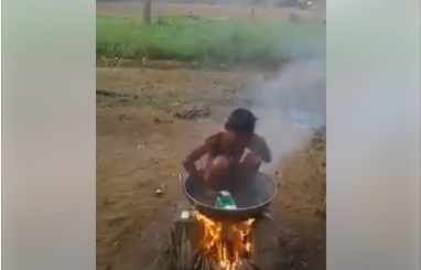 VIDEO ANAK JAMAN NOW MANDI BEGINI...