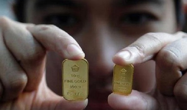PUSING! Harga Emas Turun Lagi,  Anjlok Rp 148.000 dari Rekor Tertinggi!