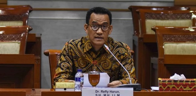Dicoret dari Komisaris BUMN, Refly Harun: Izin Berada di Garis Luar untuk Terus Jadi Peniup Pluit
