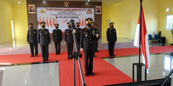 Kapolres Kampar dan Pejabat Utama Polres Ikuti Upacara Virtual Hari Bhayangkara ke-74