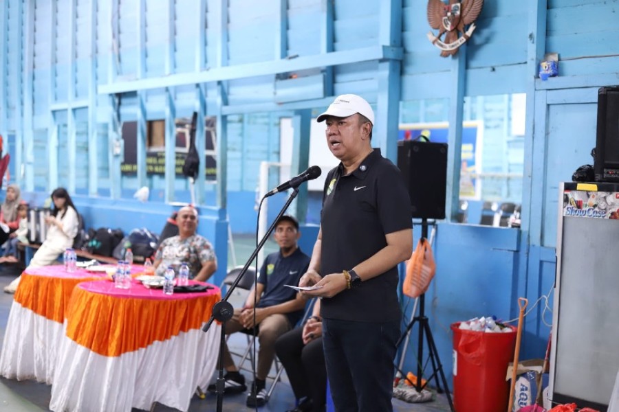 Wabup Muzamil Buka Turnamen PBSI Mencari Bakat, Tegaskan Pembinaan Atlet Harus Objektif