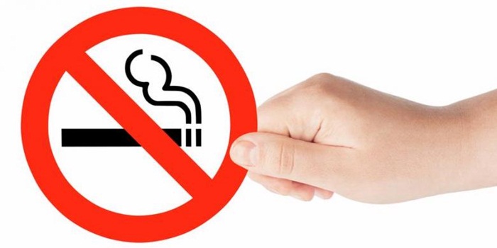 Ingin Bersih, Kepala Kantor di Siak Ini Paksa Stafnya Pungut Puntung Rokok