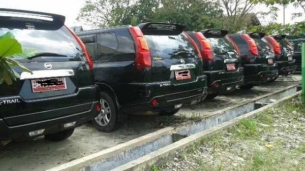 Parah... Sembilan Unit  Mobil Dinas Anggota DPRD 2009-2014 Belum Dikembalikan pada Negara