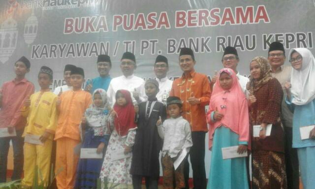 Gelar Buka Puasa Bersama, Bank Riau Kepri Santuni 1.064 Anak Yatim