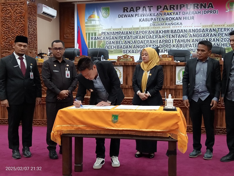 SAH! APBD Rohil Diketuk Palu Sebesar Rp 2,6 Triliun