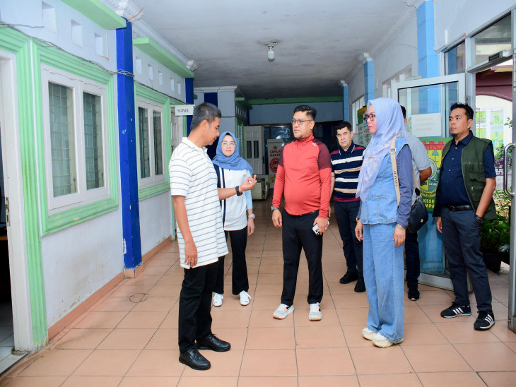 Bupati Kampar Evaluasi Terhadap Penerapan WFH Lakukan Monitoring ke Sejumlah OPD dengan Sepeda