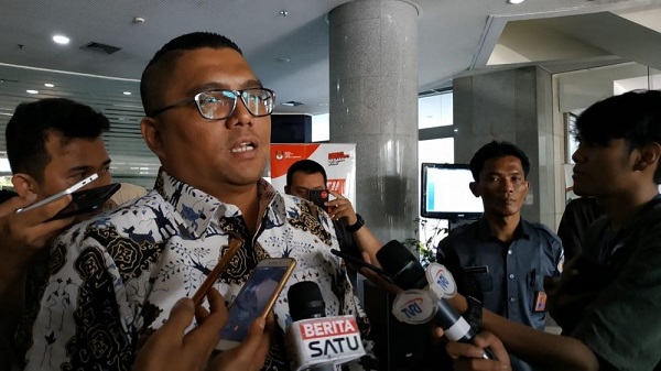 REAKTIF, Acungkan Dua Jari, Bawaslu Langsung 'Semprit' Anis 3 Tahun Penjara, Lantas Kepala Daerah yang Dukung Jokowi? 