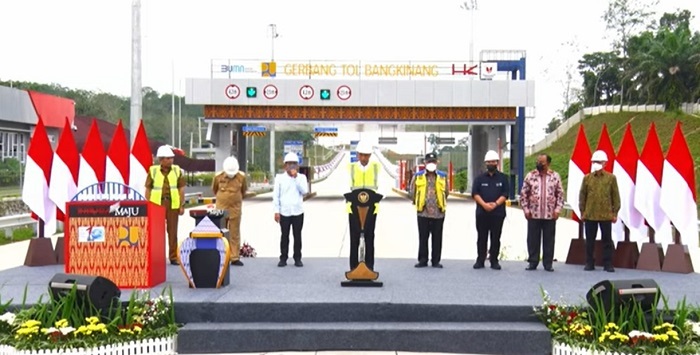 Presiden Jokowi Resmikan Beroperasinya Tol Pekanbaru-Bangkinang Sepanjang 30,9 Kilometer