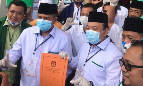 Alfedri- Husni Merza Jadi Pendaftar Pertama Pilkada Siak