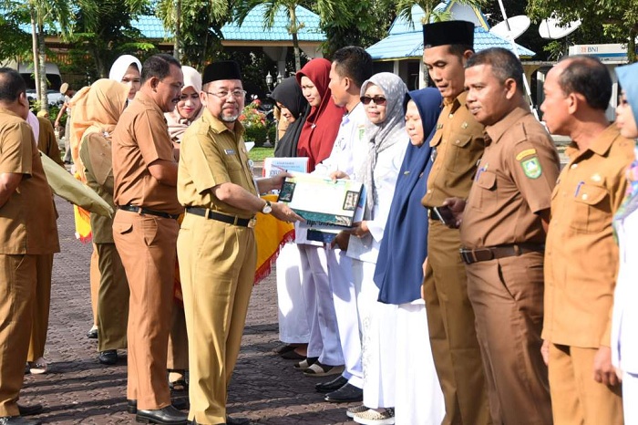 Pimpin Upacara HKN ke-54, Sekda Bengkalis Serahkan Sejumlah Penghargaan