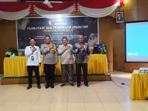 Kapolres Rohul AKBP Budi Setiyono SIK MH Kotak dan Surat Suara Mesti Dijaga Dengan Baik Karena itu Nyawa Pemilu