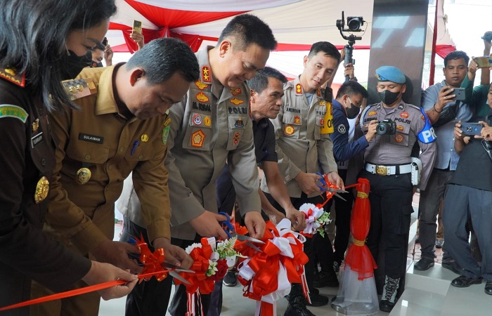 Kapolda Riau Resmikan Kantor Sentra Pelayanan Terpadu Polres Rohil