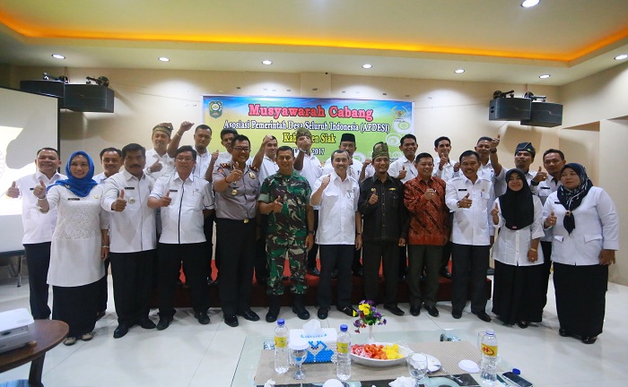 Buka Muscab Apdesi di Tualang, Ini Harapan Bupati Syamsuar