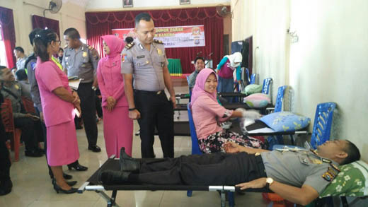 Kapolres, Personel Polri dan TNI Donor Darah Bersempena HUT Bhayangkara ke-71