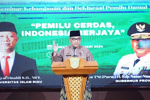 Gubernur Riau Apresiasi UIR Gelar Seminar Kebangsaan dan Deklarasi Pemilu Damai