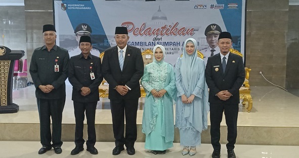 Agung Lantik Ingot Ahmad Hutasuhud Sebagai Pj. Sekda Kota Pekanbaru