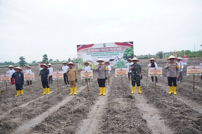 PJ. Bupati Kampar Hadiri Kick Off Ketahanan Pangan Polda Riau