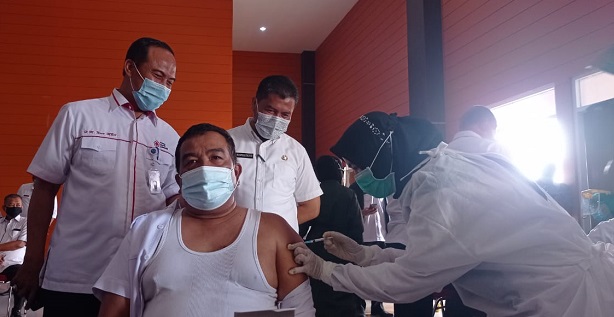 360 Pejabat Eselon Pemko Disuntik Vaksin Hari Ini