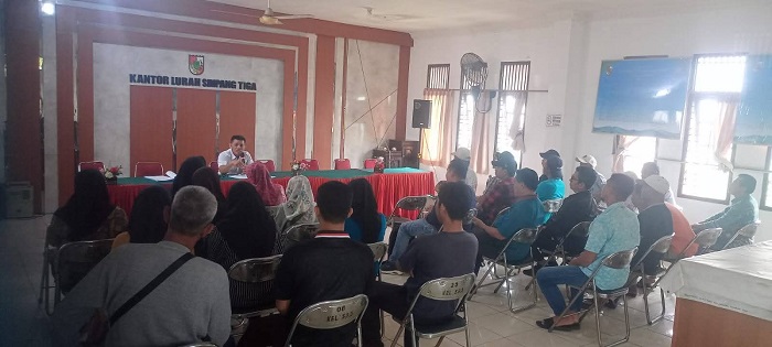 Pemerintah Kelurahan Simpang Tiga Sosialisasi Perwako  Pemilihan RT RW Serentak