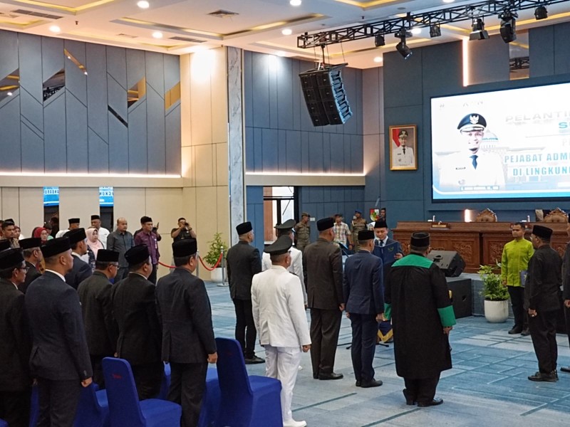Wali Kota Pekanbaru Lantik 29 Pejabat Eselon II, III dan IV