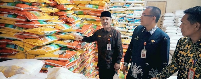 Tinjau Sejumlah Gudang Hingga Ke Pasar Modern Asisten II Kuansing Pastikan Ketersediaan Bahan Pokok Jelang Ramadhan