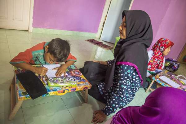 GenBi Riau Didik Anak Putus Sekolah di Pekanbaru