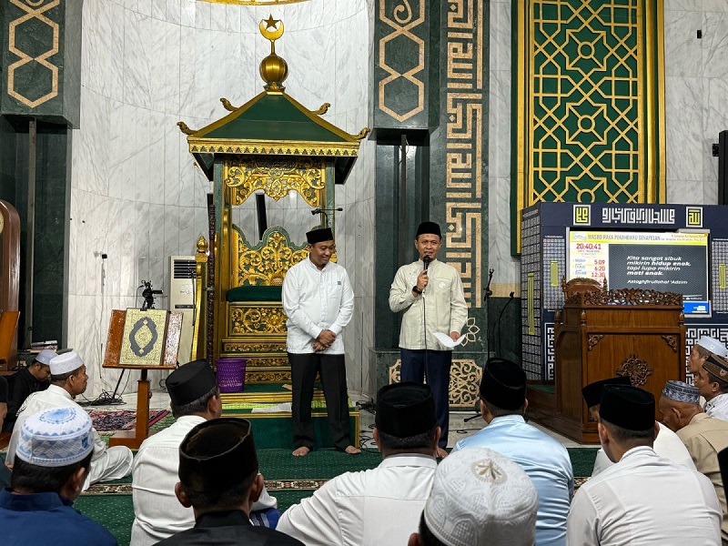 Agung Tarawih Perdana di Masjid Raya Pekanbaru