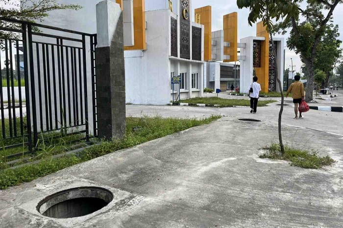 Sempat Dikira Hilang, Ternyata Besi Penutup Drainase RCH Arifin Ahmad  Diamankan Pegawai Dinas PUPR Riau
