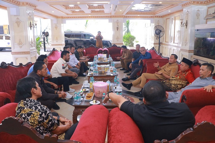 Wali Kota  Bertemu Unsur Pimpinan DPRD Pekanbaru di Rumah Dinas