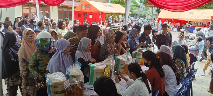 Pemko dan Bulog Guyur  39.940 Kilogram  Beras dan 7.988 Liter Minyakita di Sukajadi