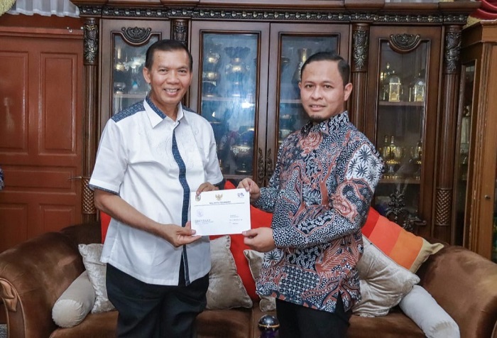 Agung Anjansana  ke Kediaman Firdaus