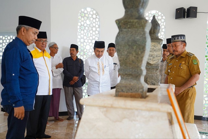 Gubernur Riau Berziarah ke Makam Syeikh Abdurrahman Siddiq
