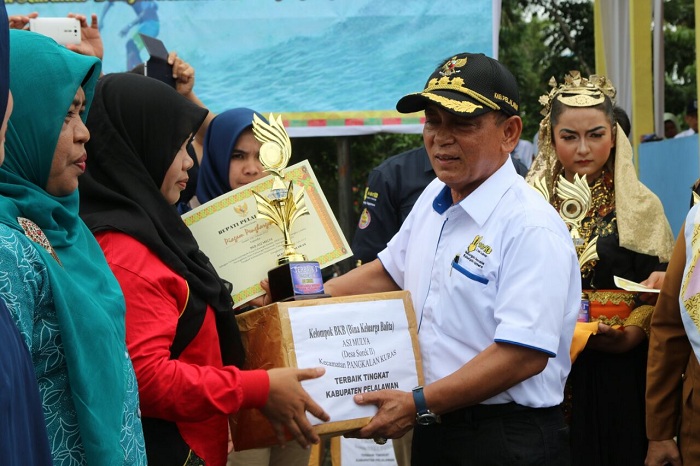 Bupati HM Harris Hadiri Peringatan Harganas ke XXIV di Pangkalan Lesung