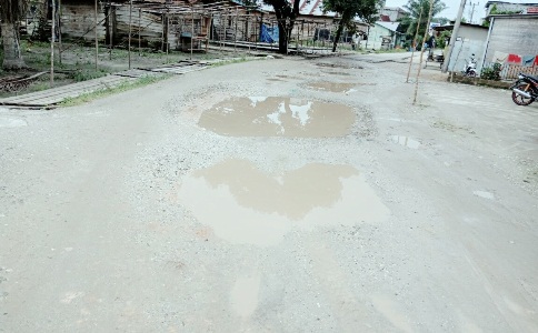 Tak Kunjung Diperbaiki, Warga Kota Tengah Rokan Hulu Ancam Blokir Jalan