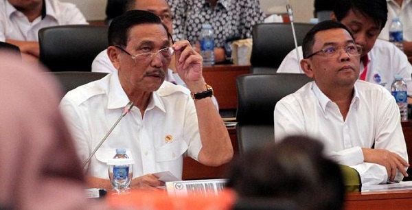 Luhut Pandjaitan: Pemerintah Tidak Pernah Lambat Apalagi Ragu, Dewasalah Sekali-sekali...Anda Bisa Bikin Orang Lain Mati Gara-gara ...