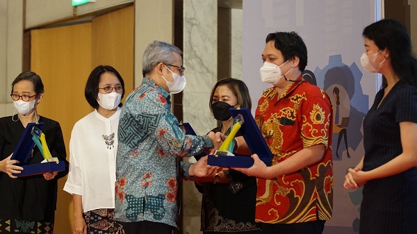 APRIL Raih Penghargaan Mitra Bhakti Husada dari Kementerian Kesehatan RI