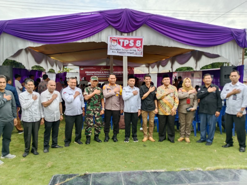 KPU Kuansing Gelar Simulasi Pemungutan Suara Dan Perhitungan Suara Di TPS 8 Sungai Jering