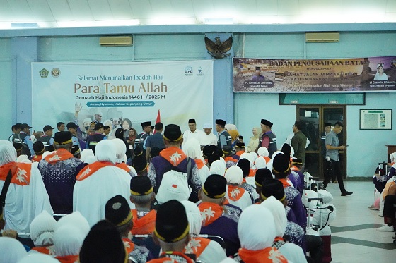 Bupati Herman Resmi Lepas 443 Jemaah Haji Kloter 7 Asal Inhil ke Tanah Suci