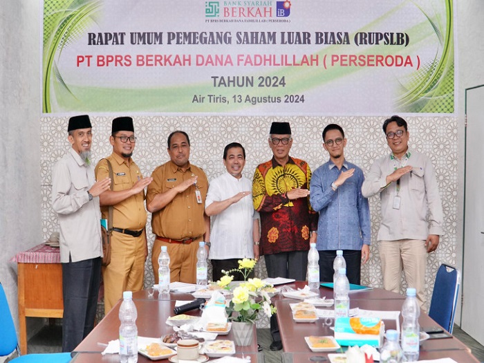 Asisten II Suhermi  Hadiri RUPS PT. BPRS Berkah Dana Fadhlillah